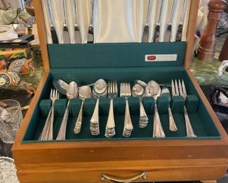 1847 Rogers Bros Flatware in case.  Service for 8.  One dinner fork missing.