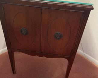 Vintage 1940's style record cabinet - Cherry finish