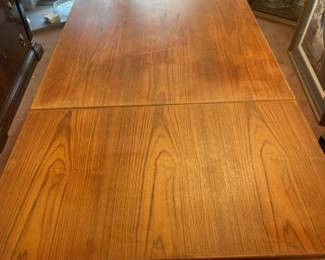 Table top w/ leaves extended - 36 x 92"