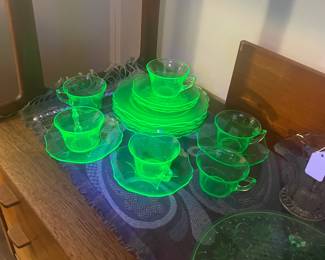 Vaseline (Uranium) Glass dish set