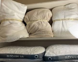 Queen size Blankets and bed covers