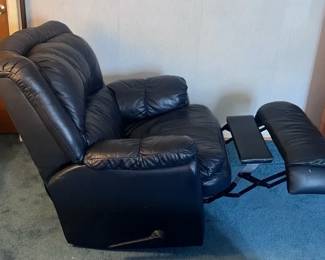 Cushiony, Comfy Swivel Recliner