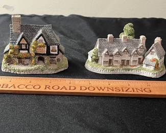C55 - $20. David Winter Cottages Set. Set of 5. 