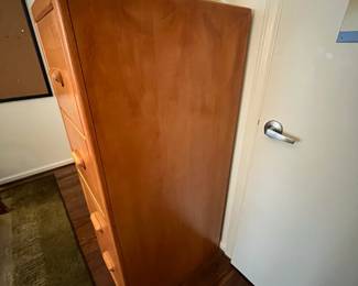 C42 - $50. Woodcraft 4 Drawer Filing Cabinet. Measures 17.75" wide x 24" deep x 52" tall. All drawers slide. In very good vintage condition. 