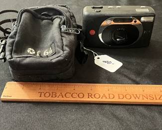 C69 - $20. Vintage Leica Z2X 35mm Camera. Comes with case. Not tested.