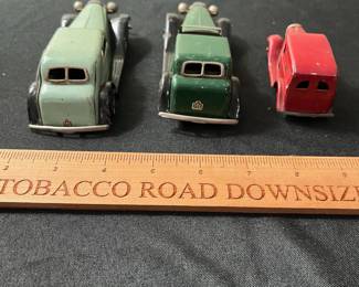 C71 - $40. Triang Minic Tin Wind Up Cars. Lot of 3 Automobiles and 1 Key. 