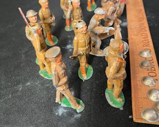 C77 - $45. 1930's Barclay Manoil Lead Soldier Figures. Set of 15.
