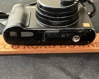 C67 - $60. Vintage Lumix Panasonic DMC-LX5 Digital Camera. W/ Live View Finder, Battery and Charger. Tested and Works.