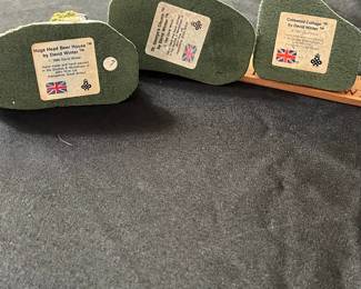 C55 - $20. David Winter Cottages Set. Set of 5. 