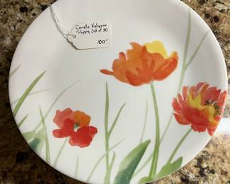 C5 - $100. Corelle Kalypso Poppy - Set of 20. In very good like new condition!
