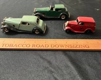 C71 - $40. Triang Minic Tin Wind Up Cars. Lot of 3 Automobiles and 1 Key. 