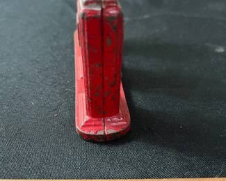 C73 - $25. 1930's Cast Iron Triple Gas Pump For A Train set.