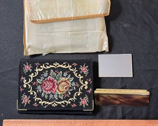 C70 - $30. Vintage 1950's Needlework Purse With Comb an Mirror. 