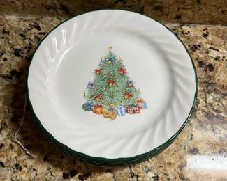 C7 - $45. Corelle Holiday Magic. 7 Dessert Plates 1 Platter. Very good condition!