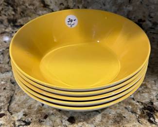 C10 - $20. Set of 5 in very good like new condition. Crown Lynn Forma bowls. 