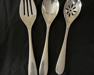 C11 - $60. Pfaltzgraf Stainless Flatware. 8 Place Settings - 5 Serving Pieces. 