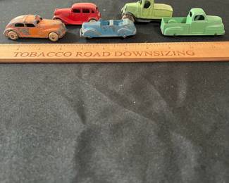 C81 - $40. Lot of 16 Vintage Metal Toy Cars, Planes, Truck & Tractor. 