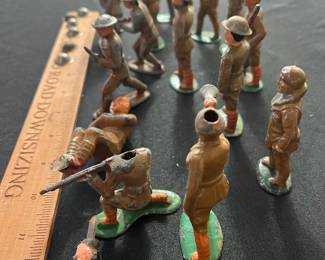 C77 - $45. 1930's Barclay Manoil Lead Soldier Figures. Set of 15.