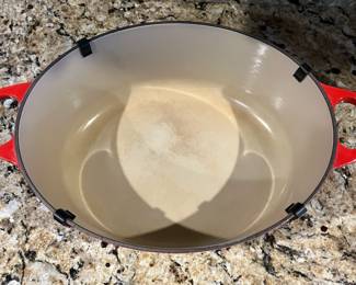 C8 - $150. Le Creuset #29. Dutch Oven. Appears to only have been used a couple times - very gently. Enamel has no pitting. 