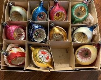 C107 - $75. 11 Vintage European Mercury Glass Ornaments Mica With Indents.