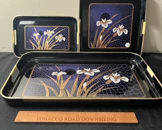 C97 - $20. 3 Pc Set in very good vintage condition!