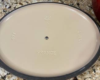 C8 - $150. Le Creuset #29. Dutch Oven. Appears to only have been used a couple times - very gently. Enamel has no pitting. 