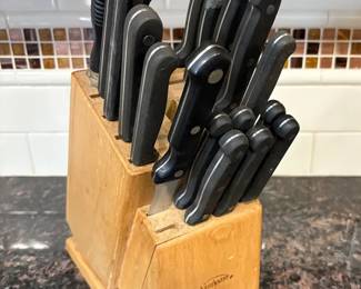 Sunbeam Cutlery with Wooden Block