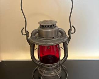 Vintage Dietz Vesta Railroad Lantern New York USA Oil Lamp 