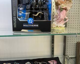 You will not believe the quantity of jewelry!! 