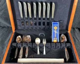 International Sterling Baby Spoon and Fork Set with Onida Brittany Rose Oval Silver Plated Set