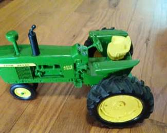 John Deere 4010 Model Tractor  Detailed DieCast Replica