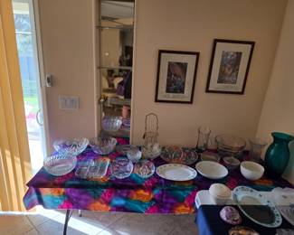 Miscellaneous bowls, platter, and vases.  Some items are vintage