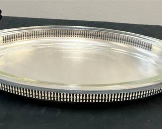 Oval Tray With Glass