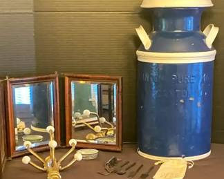 "Frosty Forest Creek" in Martinez, GA Starts Closing Wed 12/10 at 8p. Pickup: Fri 12/12 1-6pm.  Please click here to view more photos, descriptions, and current bids:  https://ctbids.com/estate-sale/40953