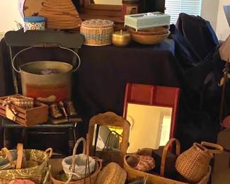 "Frosty Forest Creek" in Martinez, GA Starts Closing Wed 12/10 at 8p. Pickup: Fri 12/12 1-6pm.  Please click here to view more photos, descriptions, and current bids:  https://ctbids.com/estate-sale/40953