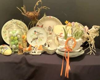 "Frosty Forest Creek" in Martinez, GA Starts Closing Wed 12/10 at 8p. Pickup: Fri 12/12 1-6pm.  Please click here to view more photos, descriptions, and current bids:  https://ctbids.com/estate-sale/40953