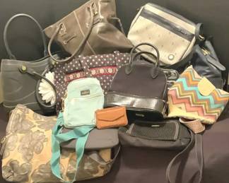 "Frosty Forest Creek" in Martinez, GA Starts Closing Wed 12/10 at 8p. Pickup: Fri 12/12 1-6pm.  Please click here to view more photos, descriptions, and current bids:  https://ctbids.com/estate-sale/40953