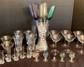 "Frosty Forest Creek" in Martinez, GA Starts Closing Wed 12/10 at 8p. Pickup: Fri 12/12 1-6pm.  Please click here to view more photos, descriptions, and current bids:  https://ctbids.com/estate-sale/40953