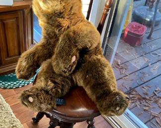 "Frosty Forest Creek" in Martinez, GA Starts Closing Wed 12/10 at 8p. Pickup: Fri 12/12 1-6pm.  Please click here to view more photos, descriptions, and current bids:  https://ctbids.com/estate-sale/40953