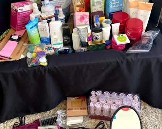 "Frosty Forest Creek" in Martinez, GA Starts Closing Wed 12/10 at 8p. Pickup: Fri 12/12 1-6pm.  Please click here to view more photos, descriptions, and current bids:  https://ctbids.com/estate-sale/40953