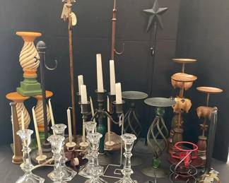 "Frosty Forest Creek" in Martinez, GA Starts Closing Wed 12/10 at 8p. Pickup: Fri 12/12 1-6pm.  Please click here to view more photos, descriptions, and current bids:  https://ctbids.com/estate-sale/40953