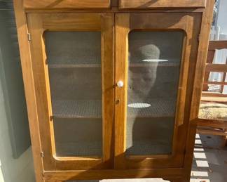 "Frosty Forest Creek" in Martinez, GA Starts Closing Wed 12/10 at 8p. Pickup: Fri 12/12 1-6pm.  Please click here to view more photos, descriptions, and current bids:  https://ctbids.com/estate-sale/40953