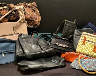 "Frosty Forest Creek" in Martinez, GA Starts Closing Wed 12/10 at 8p. Pickup: Fri 12/12 1-6pm.  Please click here to view more photos, descriptions, and current bids:  https://ctbids.com/estate-sale/40953