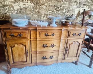 THOMASVILLE SIDEBOARD