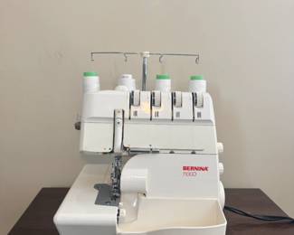 BERNINA 1100D