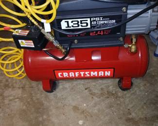 Craftsman 135 PSI air compressor, like new