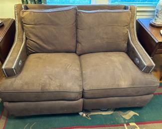 ELECTRIC RECLINING SOFA.