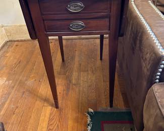 A PAIR OF THESE DROPLEAF END TABLES.