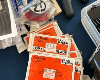 CLIPPER BLADES.