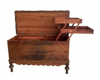 Lane Cedar Chest with a Lifting Shelf